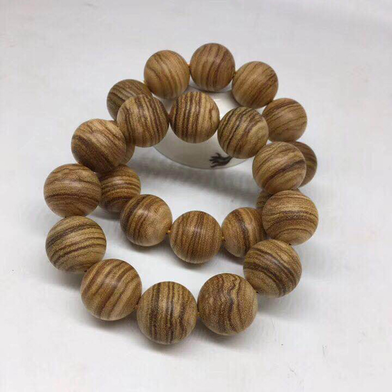 Vietnam Agarwood Bracelet Milk Fragrance Wood Men's and Women's Same Buddha Beads Bracelet Milk Fragrance Eaglewood Bracelet Stall Running Rivers and Lakes Vietnam Agarwood Bracelet Milk Fragrance Wood Men's and Women's Same Buddha Beads Bracelet Milk Fragrance Eaglewood Bracelet Stall Running Rivers and Lakes