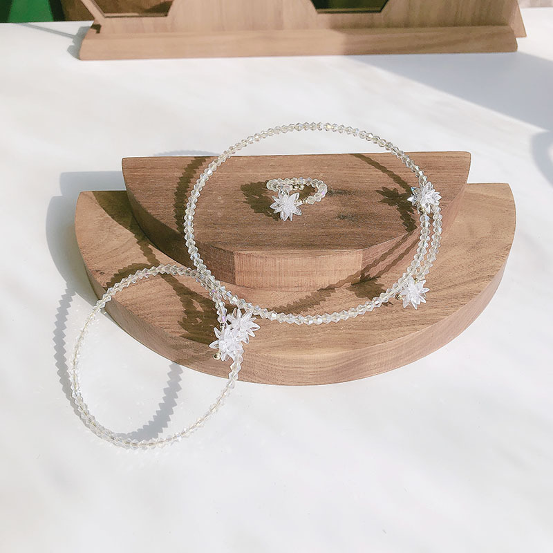 Design Zircon Jewelry Set Necklace Bracelet Ring Popular Flower Crystal Popular Silver Needle Senior Lady Niche