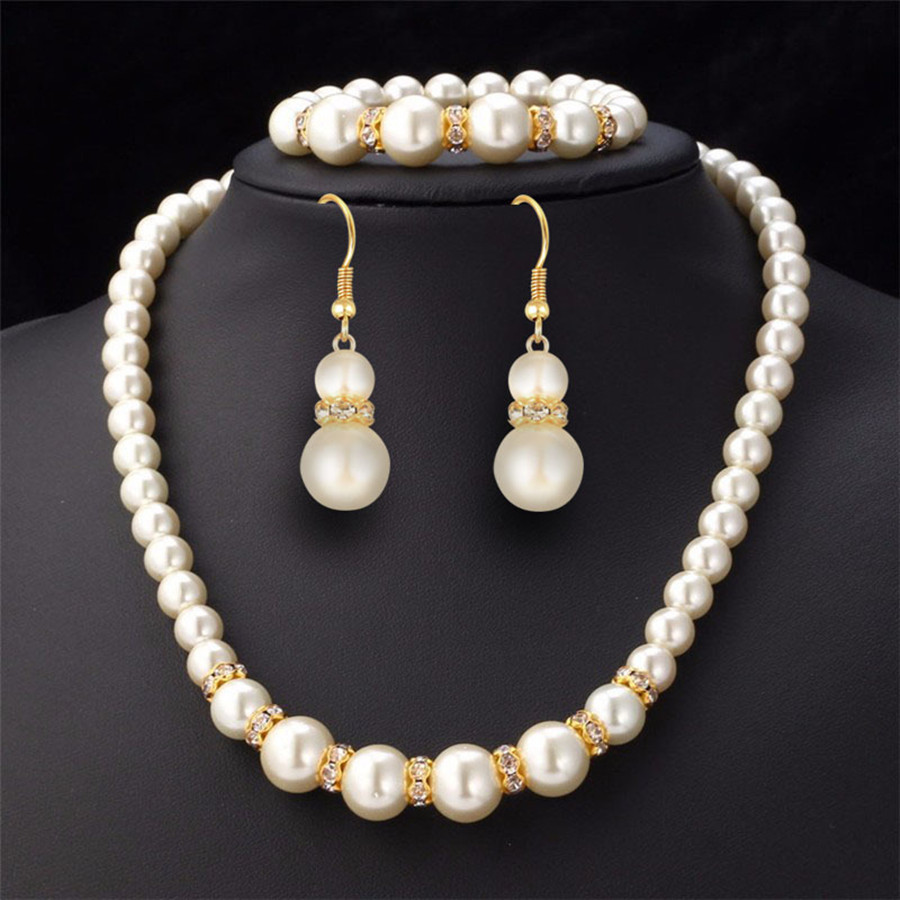 Hot Sale at AliExpress ABS Pearl Set Necklace Earring Bracelet Three-Piece Ornament Wholesale