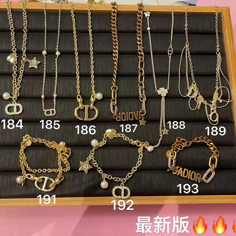 Classic Style New Pearl Necklace European and American Style Xiangjia Retro Diamond Double C Necklace Bracelet Ear Studs Earrings Pendant