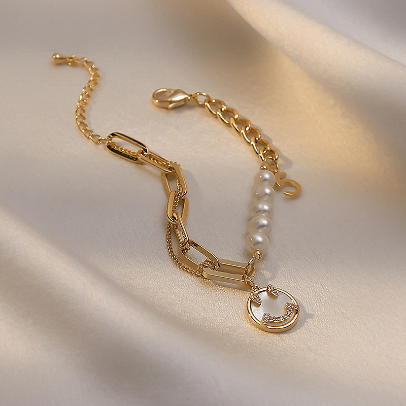 Personalized High-Grade Baroque Pearl Smiley Face Bracelet Korean Graceful Online Influencer Girlfriends Student Bracelet Bracelet Female Fashion Personalized High-Grade Baroque Pearl Smiley Face Bracelet Korean Graceful Online Influencer Girlfriends Student Bracelet Bracelet Female Fashion