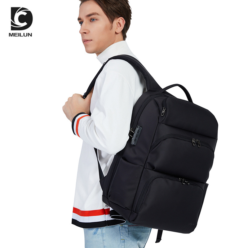 DC CrossBorder New MultiFunction Business Backpack Male USB Large Capacity Computer Bag Gift Student AntiTheft Backpack