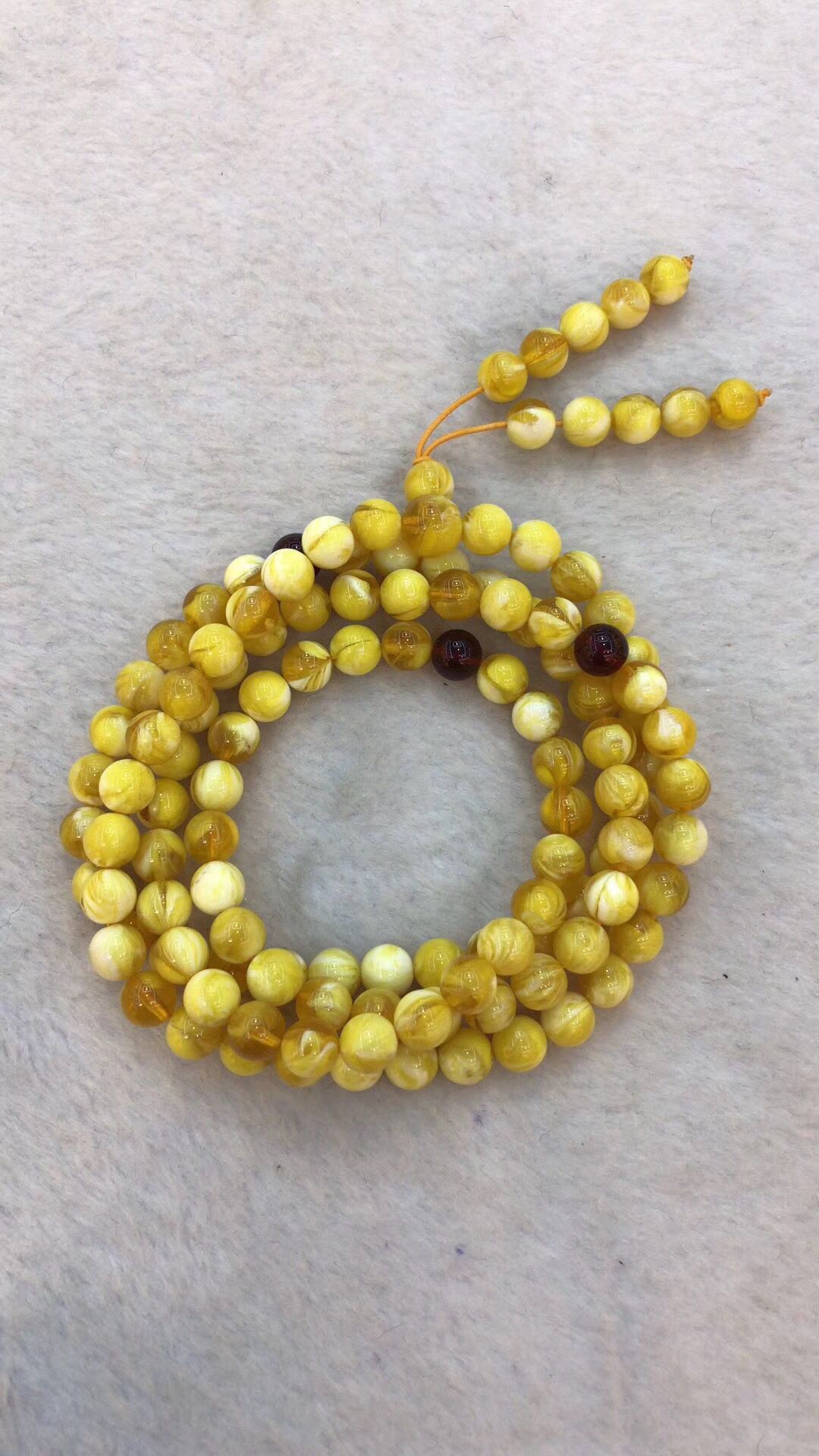 Hot style amber beeswax 8MM108 beads bracelet female chicken oil yellow second generation blood Po jin Po blue Po hand Hot style amber beeswax 8MM108 beads bracelet female chicken oil yellow second generation blood Po jin Po blue Po hand