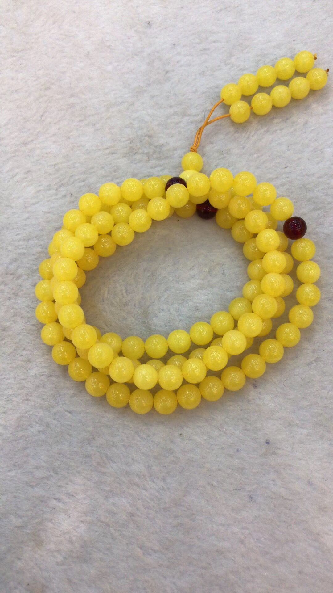 Hot style amber beeswax 8MM108 beads bracelet female chicken oil yellow second generation blood Po jin Po blue Po hand Hot style amber beeswax 8MM108 beads bracelet female chicken oil yellow second generation blood Po jin Po blue Po hand