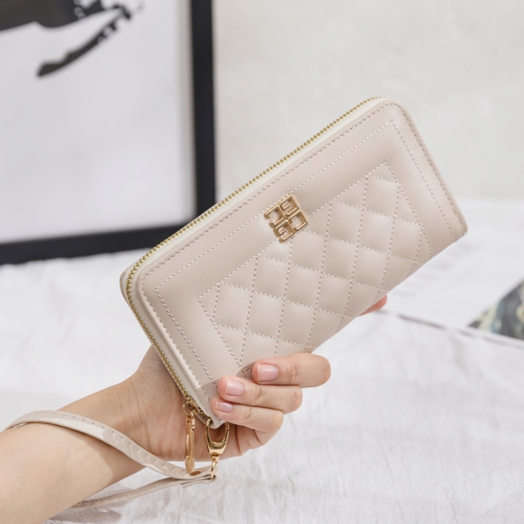 Women's Bag 2020 New Embroidered Tianzi Hardware Hand-Held Women's Wallet Fashion Coin Purse Gift Small Bag Women's Bag 2020 New Embroidered Tianzi Hardware Hand-Held Women's Wallet Fashion Coin Purse Gift Small Bag