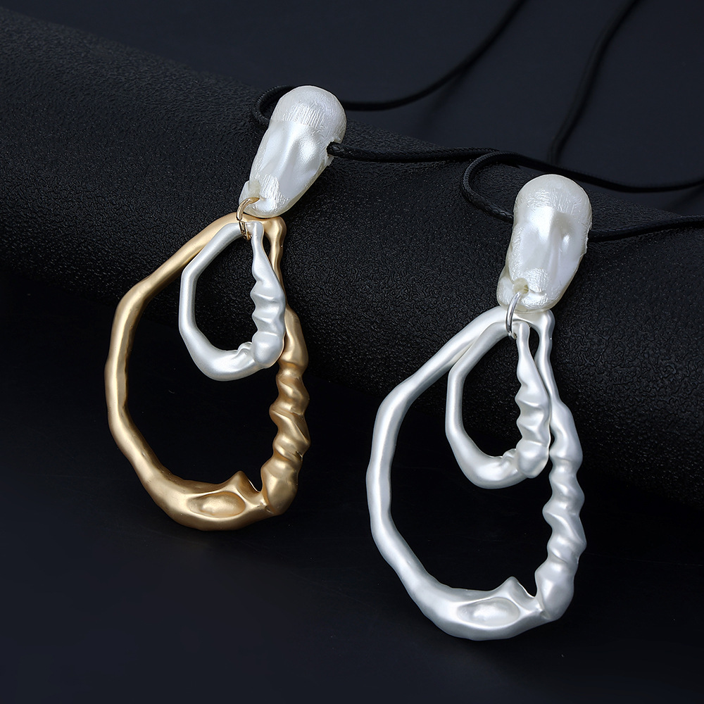 Foreign Trade 2021 New Women's Dress Accessories Korean Style Alloy Flash Rope Women's Handmade Natural Stone Short Clavicle Necklace
