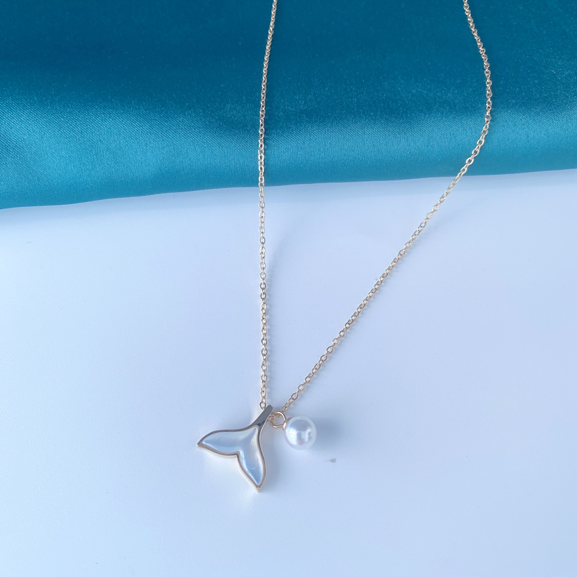 For the Rest of Your Life, You Have Pearl Pendant Chain 14K Gold White Fritillary Mermaid Necklace Affordable Luxury Choker New For the Rest of Your Life, You Have Pearl Pendant Chain 14K Gold White Fritillary Mermaid Necklace Affordable Luxury Choker New
