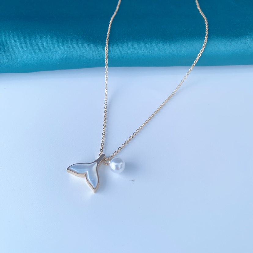 For the Rest of Your Life, You Have Pearl Pendant Chain 14K Gold White Fritillary Mermaid Necklace Affordable Luxury Choker New For the Rest of Your Life, You Have Pearl Pendant Chain 14K Gold White Fritillary Mermaid Necklace Affordable Luxury Choker New