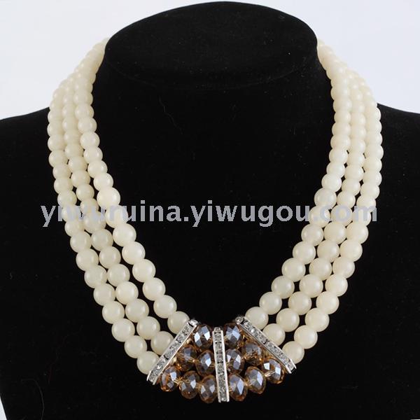 Translucent jade beads evening jewelry choker crystal necklace earrings set