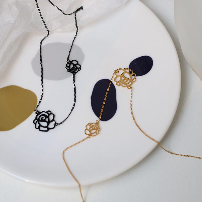 Homemade Black Cut-out Elegant Camellia Necklace Choker Necklace Clavicle Chain Titanium Steel Plated Black Gold 14K Hair Generation Homemade Black Cut-out Elegant Camellia Necklace Choker Necklace Clavicle Chain Titanium Steel Plated Black Gold 14K Hair Generation