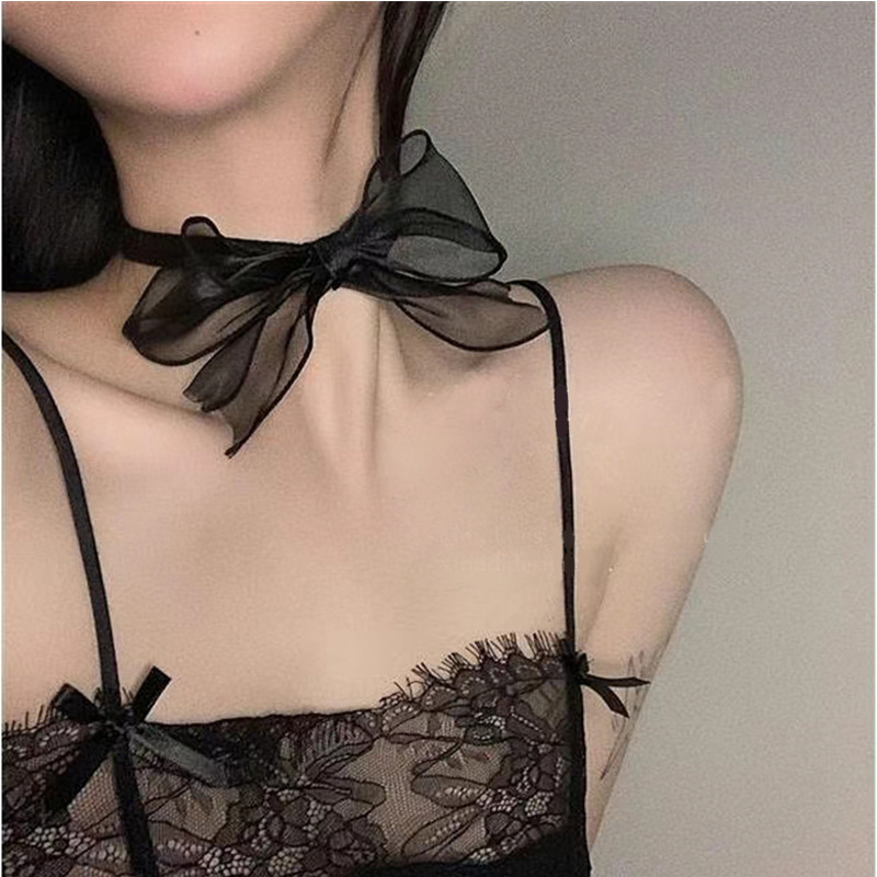 New Accessories Spring Color Super Fairy Mori Girl Crystal Green Leaf Pendant Choker Necklace Clavicle Chain Necklace