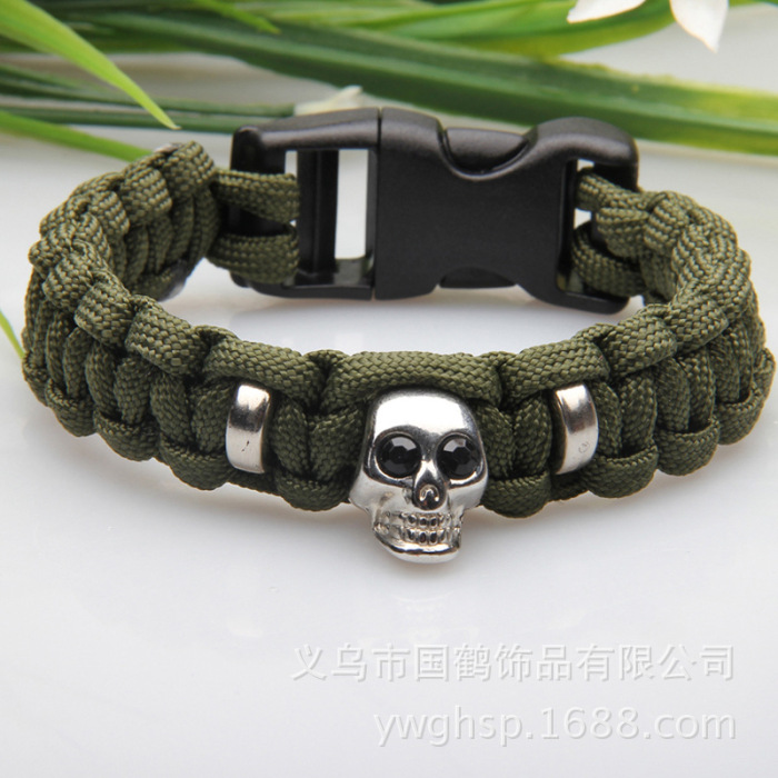 Parachute rope army green Skull Bracelet casual outdoor life saving holiday hand knitting Parachute rope army green Skull Bracelet casual outdoor life saving holiday hand knitting