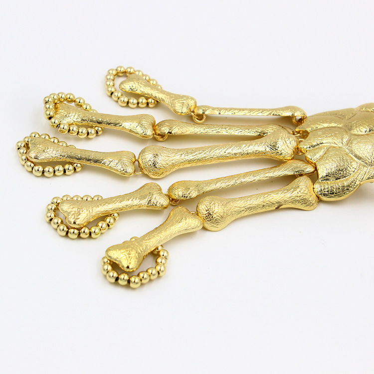 E0019 European and American Fashion Exaggerated Metal Bone Skull Bracelet Ghost Claw Finger Bracelet Halloween Ornaments