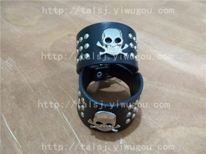 Metal rivets skull bracelet metal punk wind leather wristbands Metal rivets skull bracelet metal punk wind leather wristbands