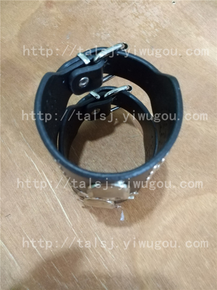 Metal rivets skull bracelet metal punk wind leather wristbands Metal rivets skull bracelet metal punk wind leather wristbands