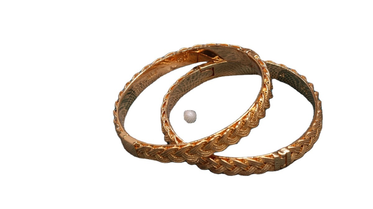 Factory Direct Sales Wholesale Elegant Open Women&#039;s Woven Color Retaining Gold European and American Glossy Bracelet
