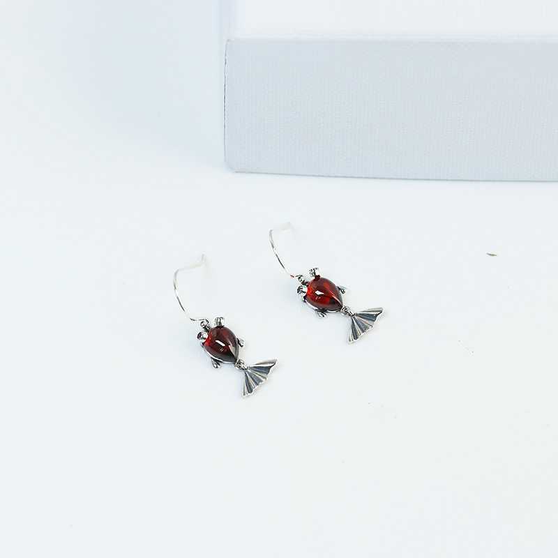 New S925 Sterling Silver Small Goldfish Stud Earrings Female Thailand Silver Vintage Distressed Garnet Earrings Fashion Temperament Free Shipping