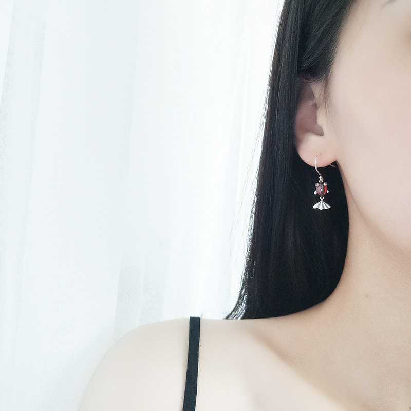 New S925 Sterling Silver Small Goldfish Stud Earrings Female Thailand Silver Vintage Distressed Garnet Earrings Fashion Temperament Free Shipping