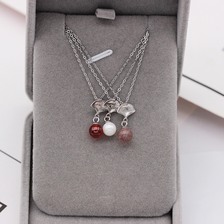 S925 pure silver plated platinum garnet strawberry crystal maple leaf necklace simple and grace valentine's day gift from Korea and Japan S925 pure silver plated platinum garnet strawberry crystal maple leaf necklace simple and grace valentine's day gift from Korea and Japan