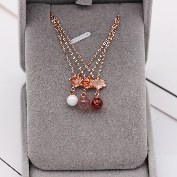 S925 pure silver plated platinum garnet strawberry crystal maple leaf necklace simple and grace valentine's day gift from Korea and Japan S925 pure silver plated platinum garnet strawberry crystal maple leaf necklace simple and grace valentine's day gift from Korea and Japan