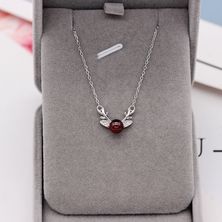 S925 pure silver platinum-plated strawberry crystal garnet elk necklace simple and versatile fashion valentine's day gift from Japan and Korea S925 pure silver platinum-plated strawberry crystal garnet elk necklace simple and versatile fashion valentine's day gift from Japan and Korea