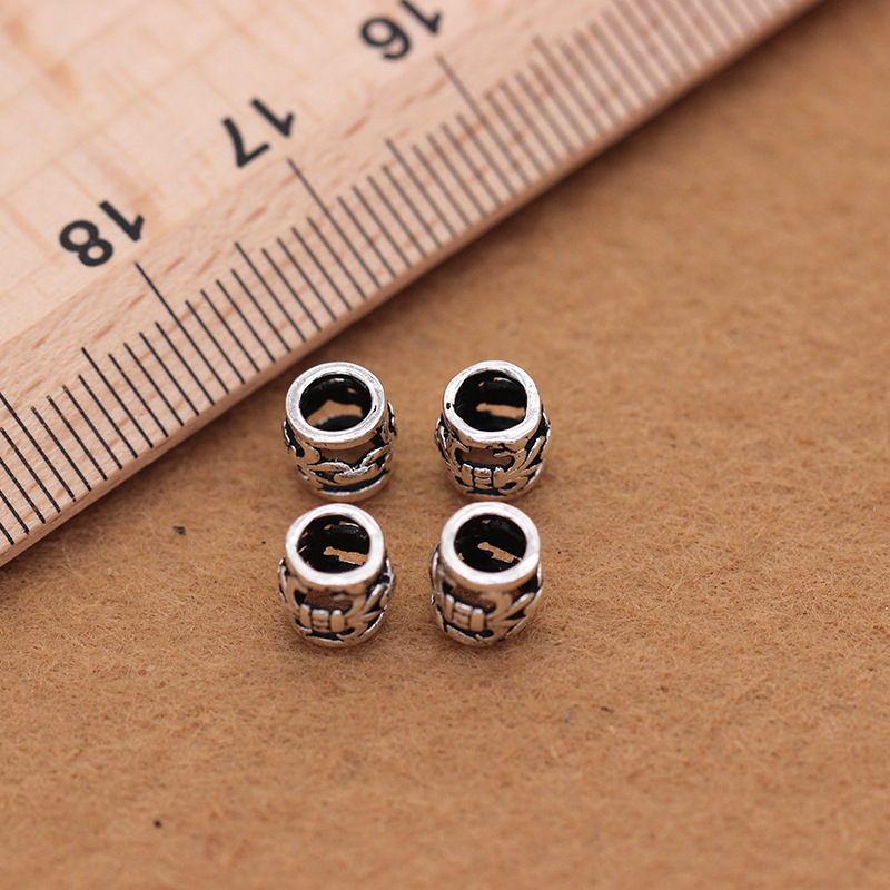 The S925 Sterling Silver Cross Thai silver Accessories wholesale DIY bracelet Garnet Beaded Partition piece Bead Hollowed -out pattern beads The S925 Sterling Silver Cross Thai silver Accessories wholesale DIY bracelet Garnet Beaded Partition piece Bead Hollowed -out pattern beads