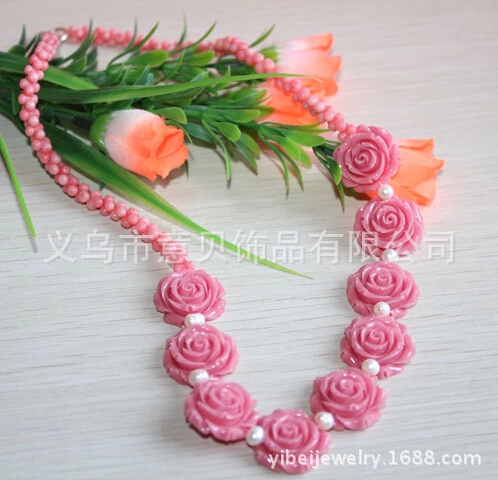 Coral coral natural peanut beads on both sides rose Pearl Necklace Double roses necklace Coral coral natural peanut beads on both sides rose Pearl Necklace Double roses necklace