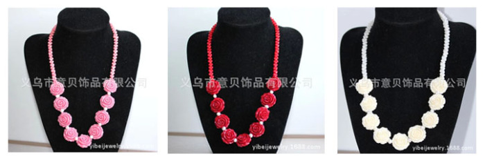 Coral coral natural peanut beads on both sides rose Pearl Necklace Double roses necklace Coral coral natural peanut beads on both sides rose Pearl Necklace Double roses necklace
