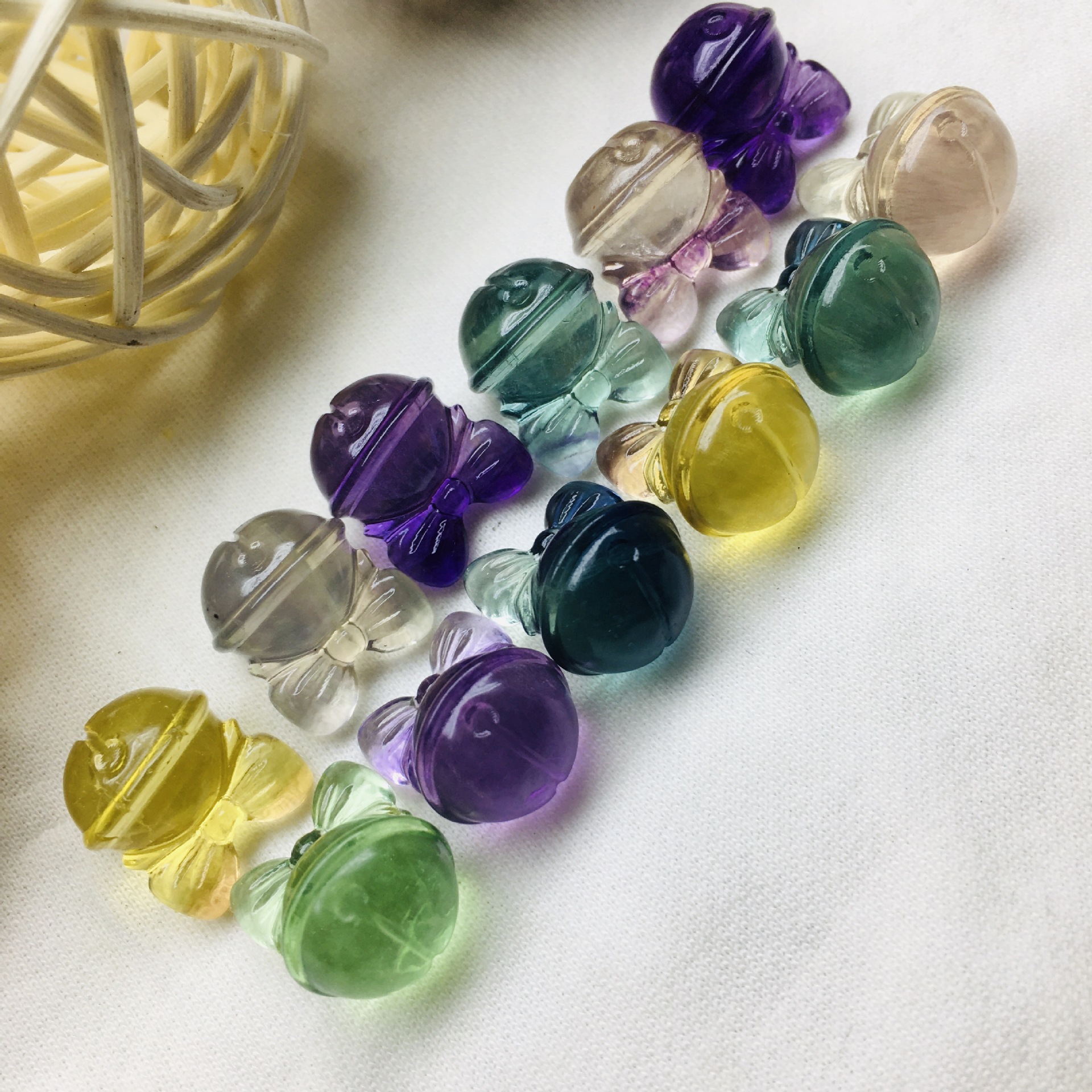 Natural Crystal Jade Colorful Fluorite Green Purple Sculpture Bell Bow DIY Accessories Bell Pendant