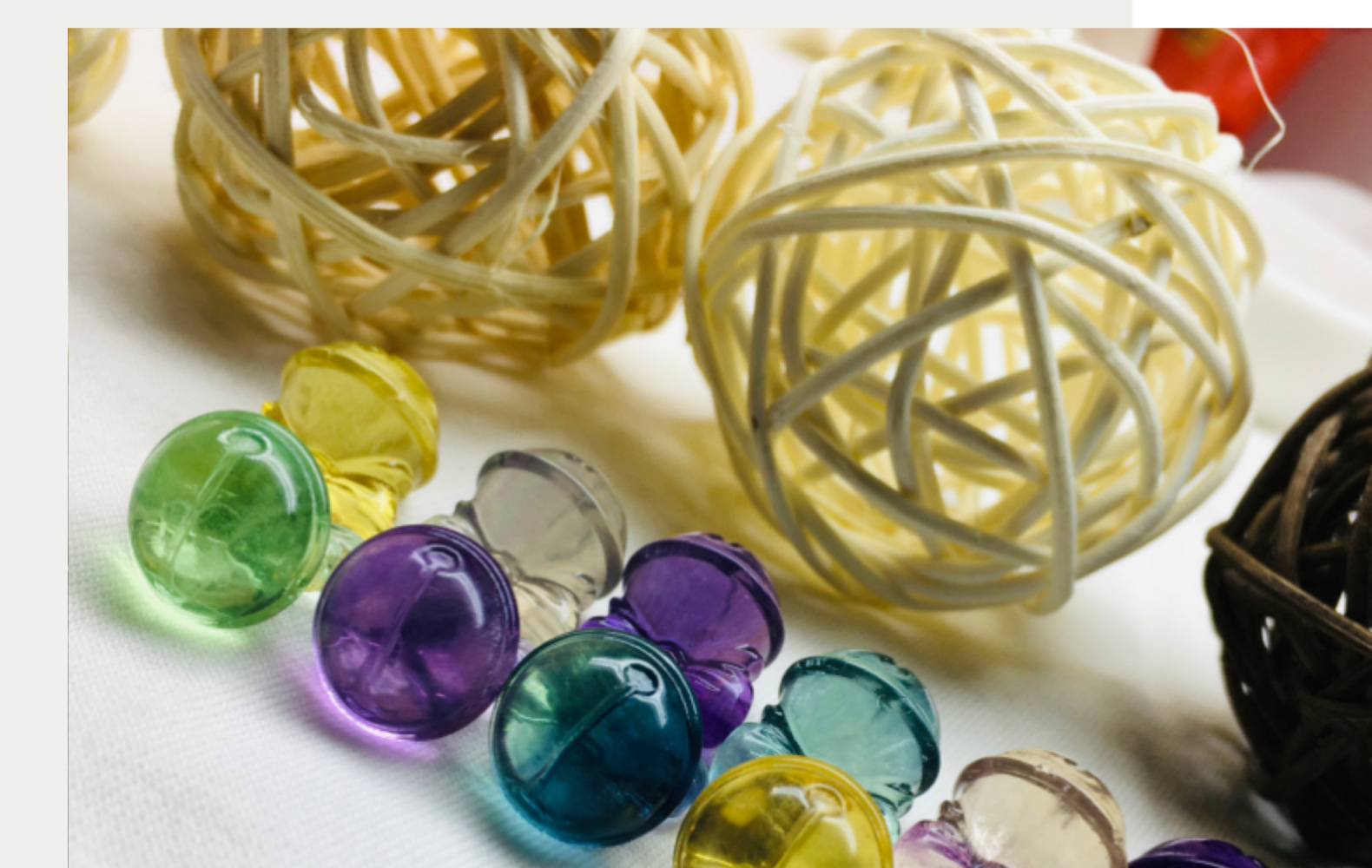 Natural Crystal Jade Colorful Fluorite Green Purple Sculpture Bell Bow DIY Accessories Bell Pendant Natural Crystal Jade Colorful Fluorite Green Purple Sculpture Bell Bow DIY Accessories Bell Pendant