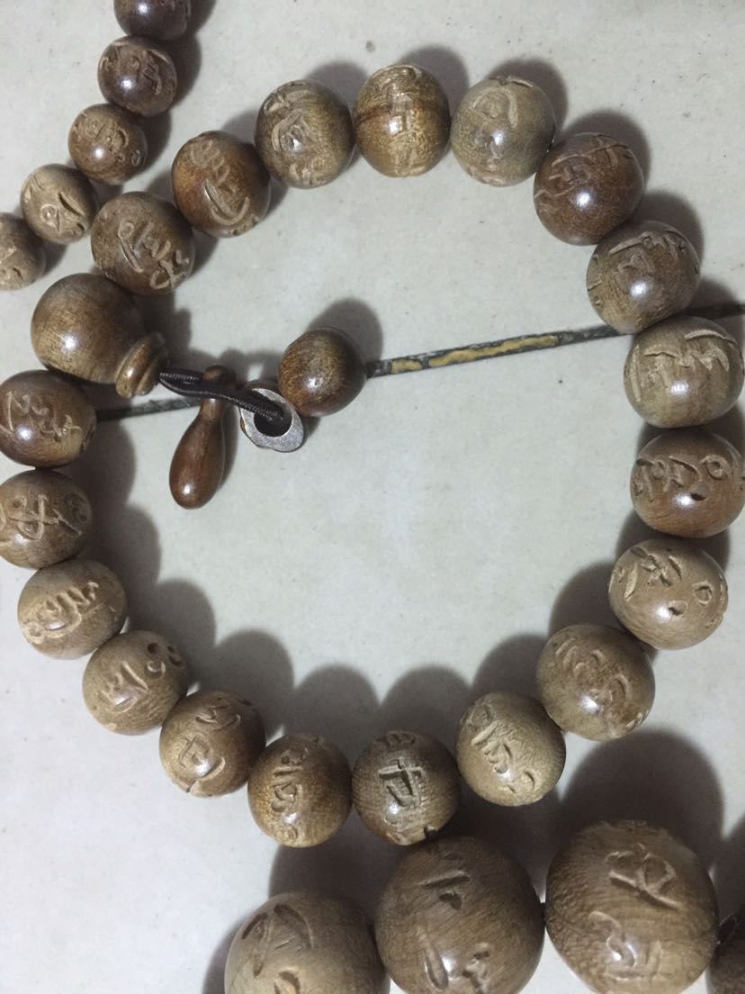 Authentic natural ancient camphor wood/camphor wood six character wooden fish buddhist beads hand string insect repellent refreshing bracelet ornaments Authentic natural ancient camphor wood/camphor wood six character wooden fish buddhist beads hand string insect repellent refreshing bracelet ornaments