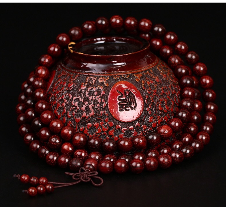 Indian small leaf rosewood wholesale rosewood hand string 108 8mm old material gold silk along the grain buddhist beads bracelet Indian small leaf rosewood wholesale rosewood hand string 108 8mm old material gold silk along the grain buddhist beads bracelet