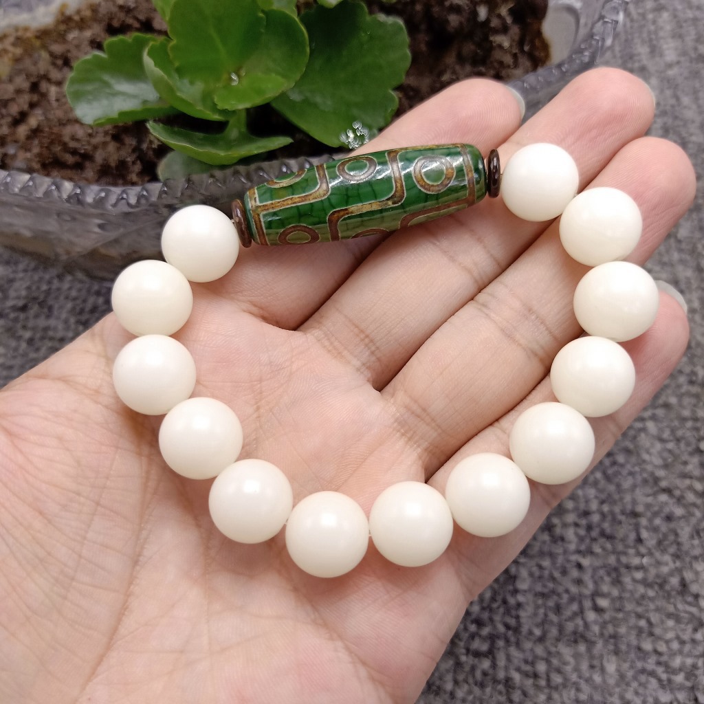 Unisex Green Agate Dzi Bead Single Circle Independent Packaging 12mm White Jade Bodhi Root Bracelet Unisex Green Agate Dzi Bead Single Circle Independent Packaging 12mm White Jade Bodhi Root Bracelet
