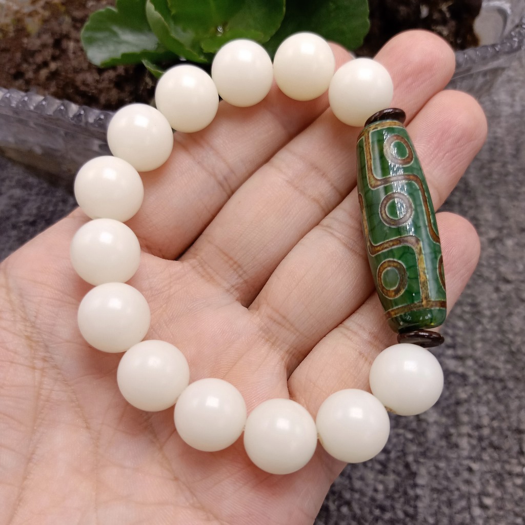 Unisex Green Agate Dzi Bead Single Circle Independent Packaging 12mm White Jade Bodhi Root Bracelet Unisex Green Agate Dzi Bead Single Circle Independent Packaging 12mm White Jade Bodhi Root Bracelet
