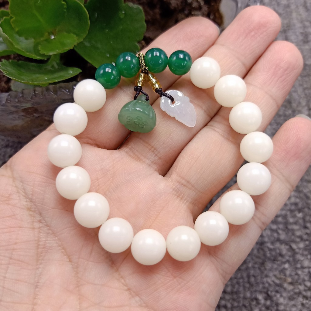 Unisex Green Agate Single Circle with Xiuyan Jade Lotus Seedpod Independent Packaging White Jade Bodhi Root Bracelet Unisex Green Agate Single Circle with Xiuyan Jade Lotus Seedpod Independent Packaging White Jade Bodhi Root Bracelet