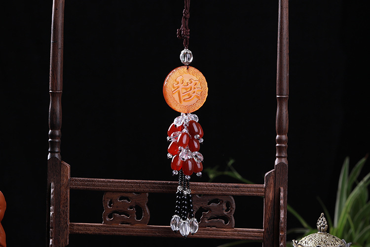 High-grade agate chalcedony auto pendant wholesale carbamide safety buckle car hanging High-grade agate chalcedony auto pendant wholesale carbamide safety buckle car hanging