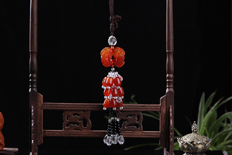 High-grade agate chalcedony auto pendant wholesale carbamide safety buckle car hanging High-grade agate chalcedony auto pendant wholesale carbamide safety buckle car hanging
