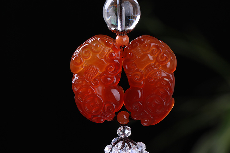 High-grade agate chalcedony auto pendant wholesale carbamide safety buckle car hanging High-grade agate chalcedony auto pendant wholesale carbamide safety buckle car hanging