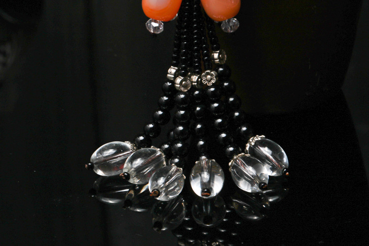 Natural white chalcedony agate car hanging high-grade chalcedony car hanging PI xiu ping button Natural white chalcedony agate car hanging high-grade chalcedony car hanging PI xiu ping button