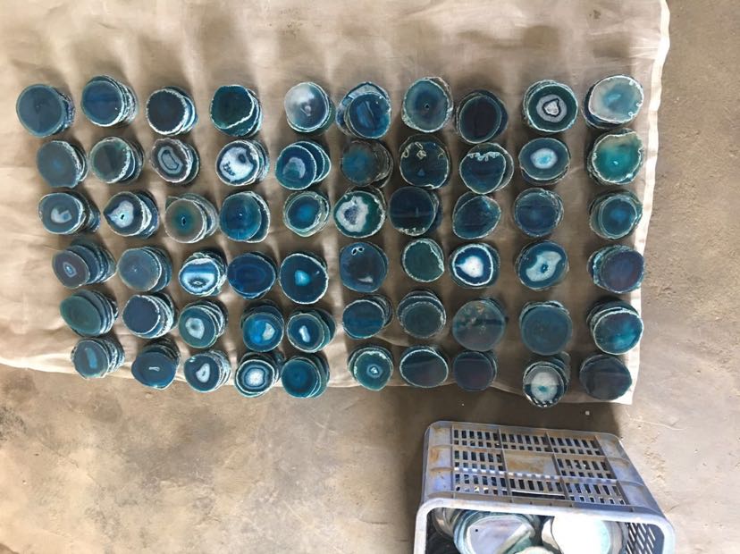 I Want to Place an Order for Agate Slices in Large Quantities I Want to Place an Order for Agate Slices in Large Quantities