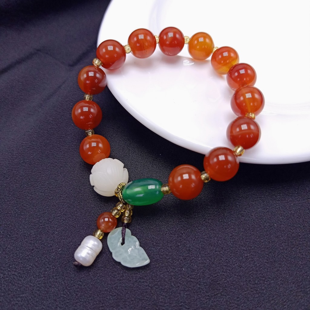Natural Red Agate Green Agate Bracelet Moisturizing Women&#039;s Bracelet Hanging Burma Jade Small Leaf Pearl Duobao Bracelet