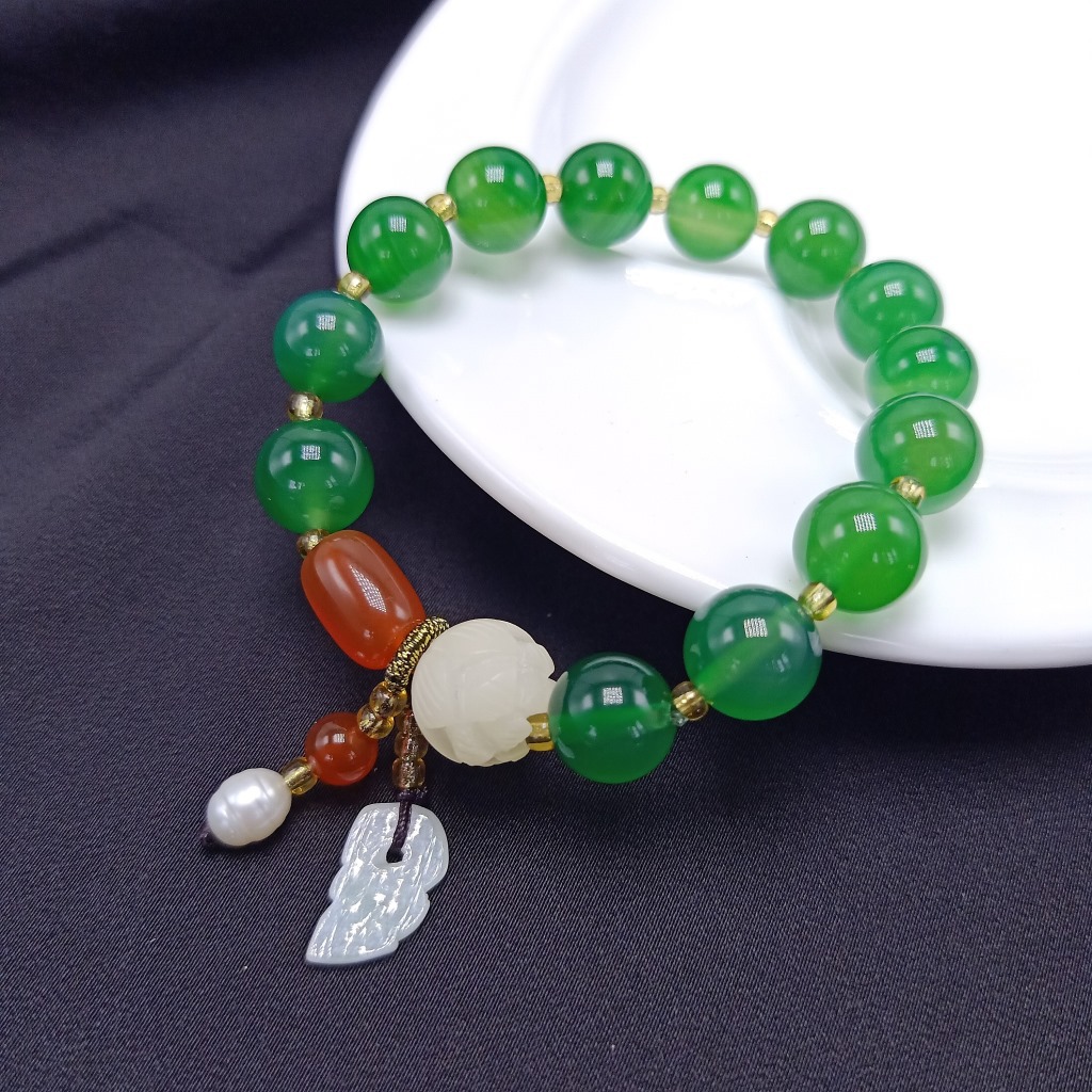 Natural Red Agate Green Agate Bracelet Moisturizing Women's Bracelet Hanging Burma Jade Small Leaf Pearl Duobao Bracelet Natural Red Agate Green Agate Bracelet Moisturizing Women's Bracelet Hanging Burma Jade Small Leaf Pearl Duobao Bracelet