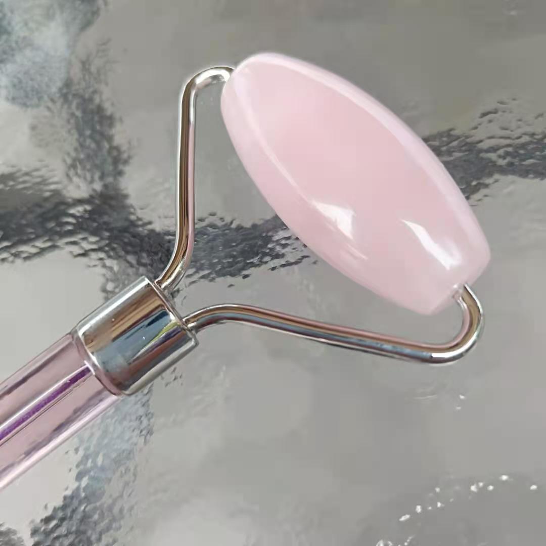 Natural Pink Crystal Roller Jade Beauty Instrument Powder Glass Massage Roller Face Slimming Face Lifting and Tightening Natural Pink Crystal Roller Jade Beauty Instrument Powder Glass Massage Roller Face Slimming Face Lifting and Tightening