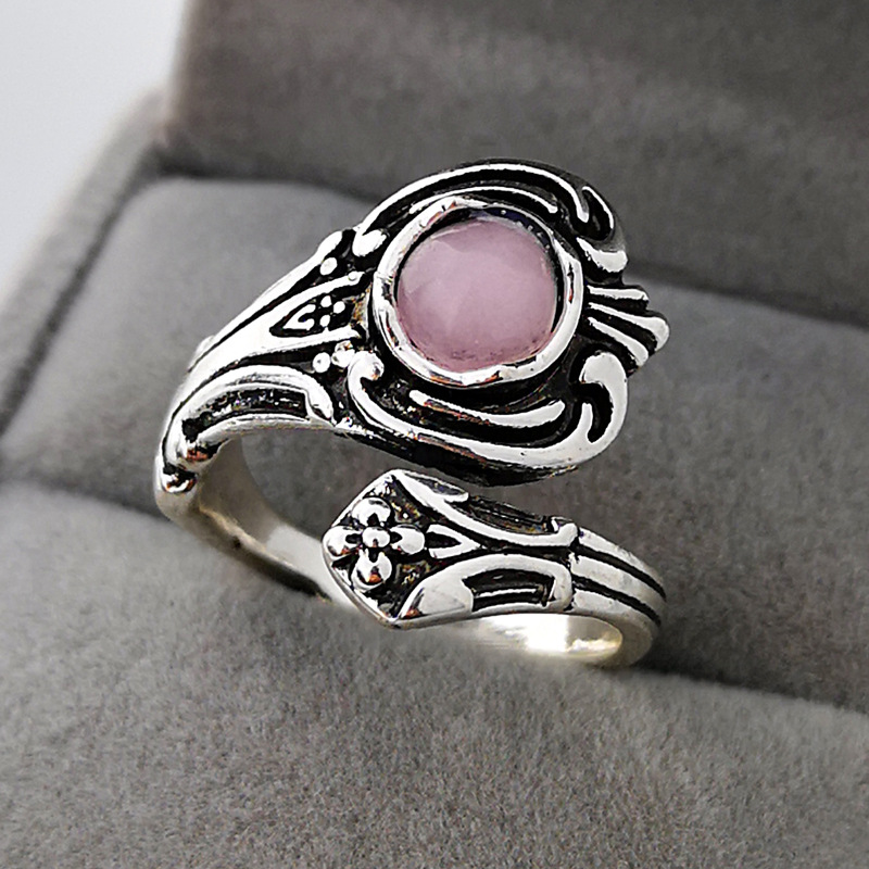 Rongyu New Retro Creative Rose Flower Pink Crystal Gemstone Ring European and American Couple Wedding Turquoise Ring Rongyu New Retro Creative Rose Flower Pink Crystal Gemstone Ring European and American Couple Wedding Turquoise Ring