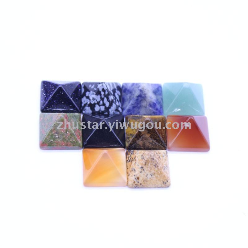 Natural stone, crystal, amethyst, agate, opal, tiger eye stone, various kinds of commandments.