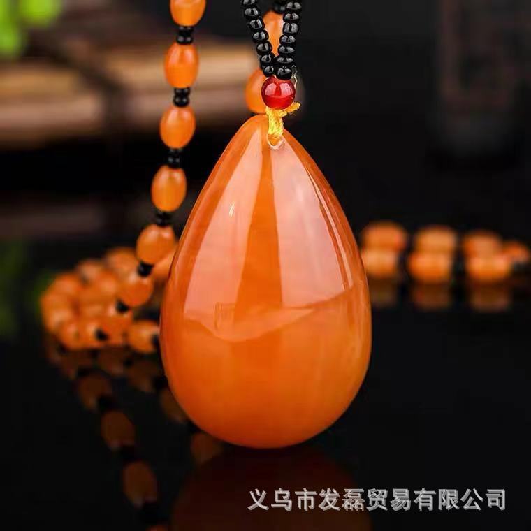 Factory Direct Supply Old Beeswax Pendant Personality Chinese Ethnic Style Girls&#039; Clothing All-Match High Imitation Beeswax Necklace
