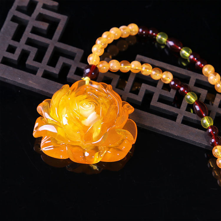 2020 New Retro Imitation Beeswax Yellow Chicken Grease Water Drop Pendant Creative Year Fish Necklace Sweater Chain Jewelry