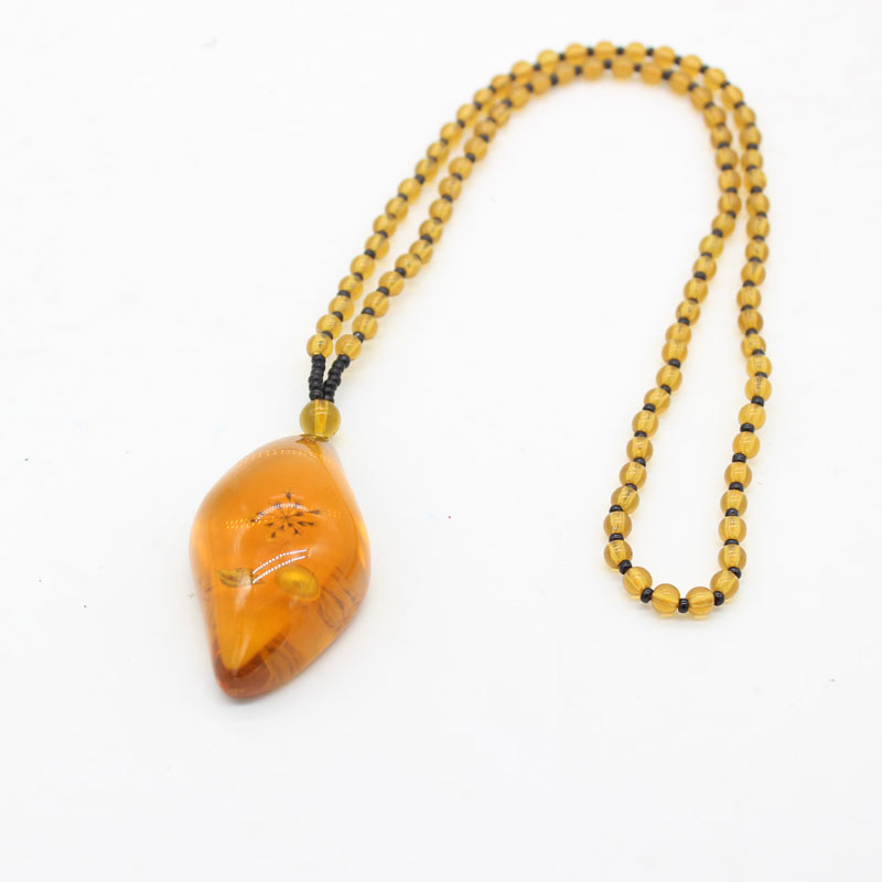 Personalized women&#039;s accessories Pendant is the Retro Beeswax folk art style long Necklace, female versatile Spring and summer sweater chain