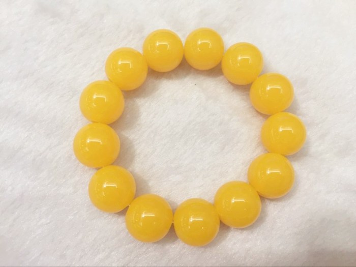 Amber beeswax bracelet with bead bracelet amber amber beeswax hand string wholesale