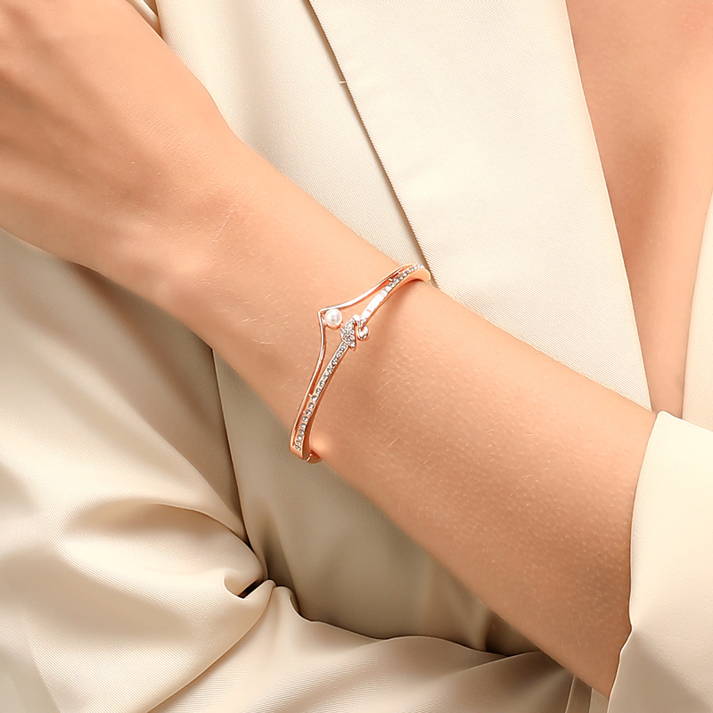Korean Style Trendy Jewelry Elegant Little Swan Bracelet Rose Gold Open Pearl Bracelet Wrist Ring Classic Popular Bracelet